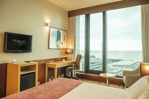 Minibar, in-room safe, desk, blackout drapes