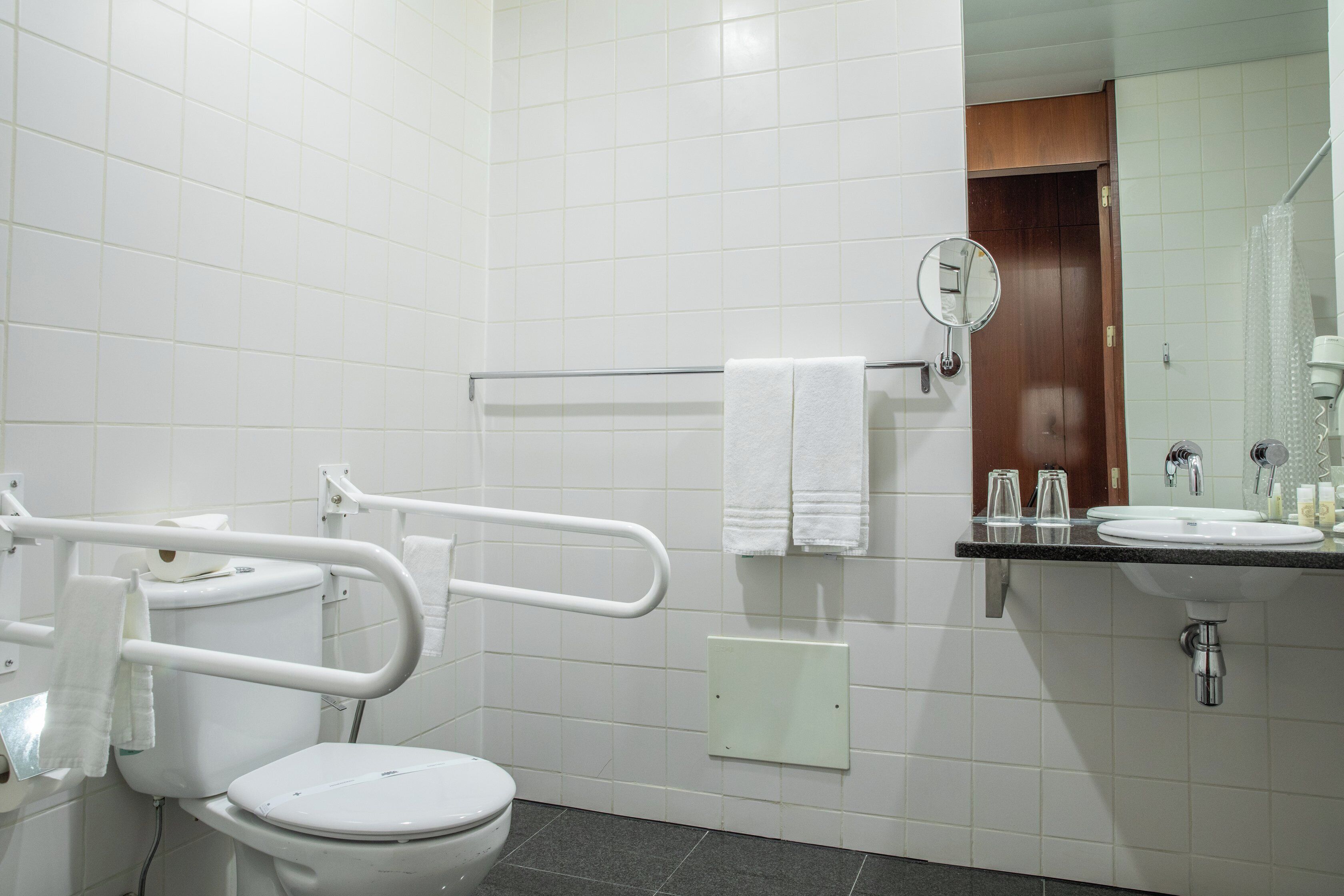 minibar, in-room safe, desk, blackout curtains