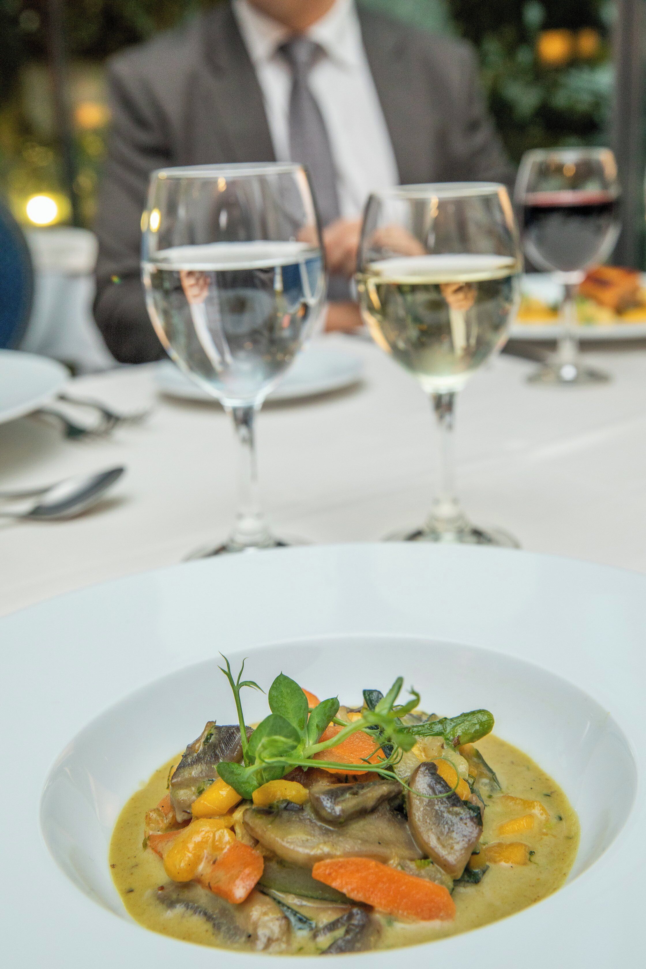 breakfast, lunch and dinner served