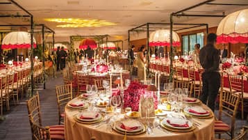 Sarapan, makan tengah hari dihidangkan; masakan Portugis, kolam renang