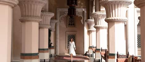 Perincian bahagian luar