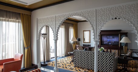 Jumeirah Al Qasr Dubai - Image 61