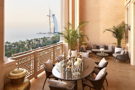 Beach/ocean view. Jumeirah Al Qasr Dubai