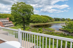 Executive Room, 2 Bedrooms, Balcony, River View | Balcony view