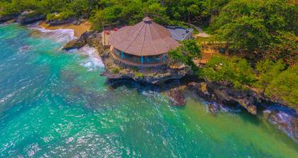 Sea Horse Ranch Luxury Resort