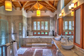 Luxury Villa, 4 Bedrooms, Villa Irina | Bathroom | Free toiletries, hair dryer, bathrobes, towels - Sea Horse Ranch Luxury Resort (Cabarete)