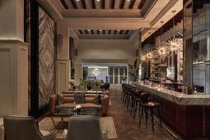 9 bars/lounges, beach bar - Jumeirah Dar Al Masyaf (Dubai)