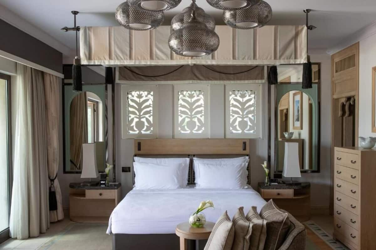 1 chambre, literie de qualité, couette en duvet, minibar
