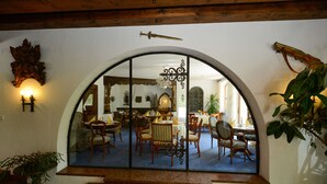 Breakfast served  - Stolls Hotel Alpina (Schoenau am Koenigssee)