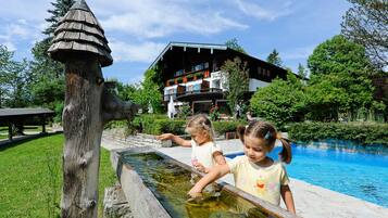 Indoor pool, seasonal outdoor pool, pool loungers