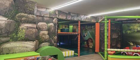 Spielezimmer