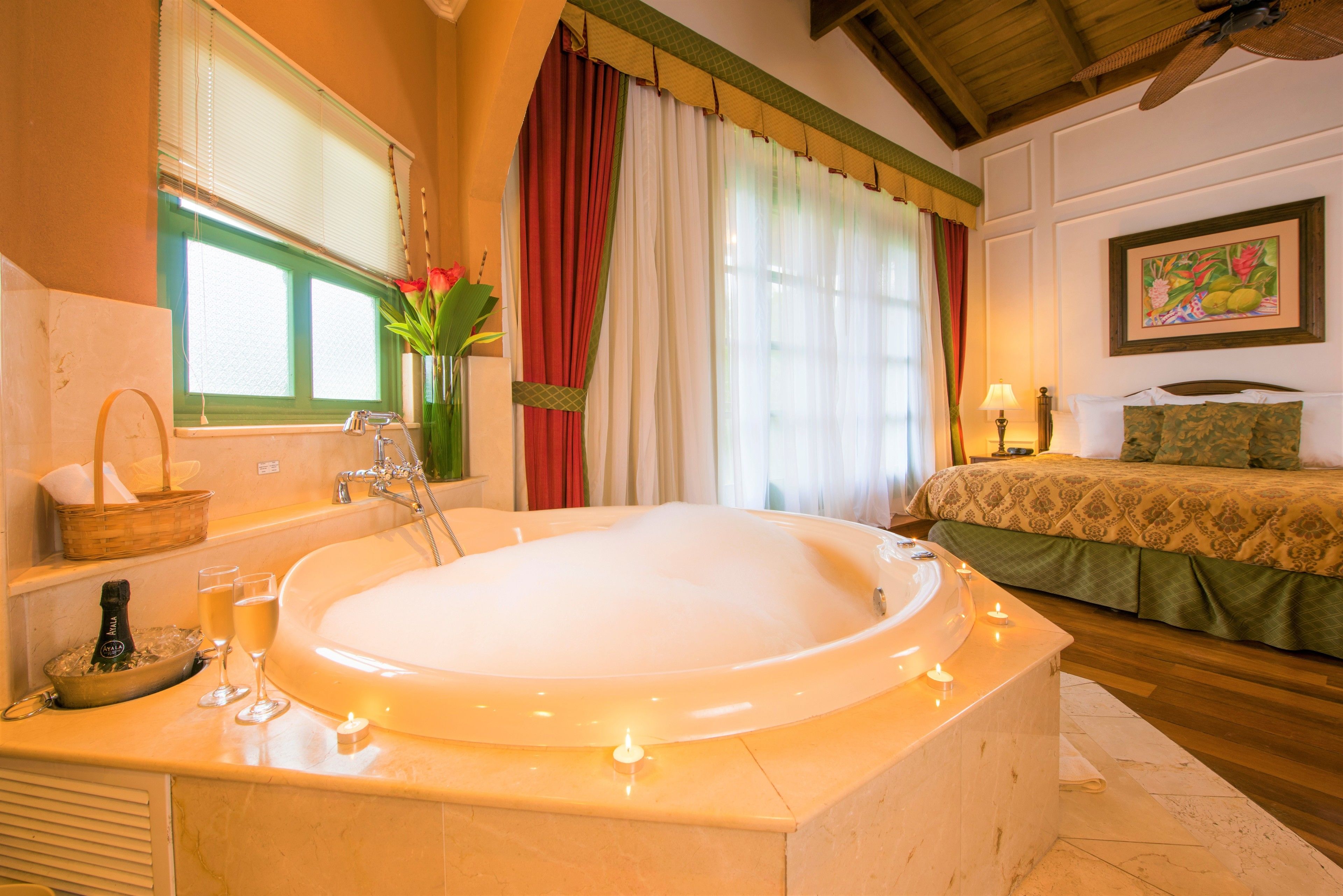 master suite heliconias | private spa tub