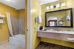 Standard Room, 2 Queen Beds, Non Smoking, Refrigerator & Microwave | Bathroom