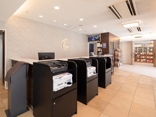 ฝ่ายต้อนรับ