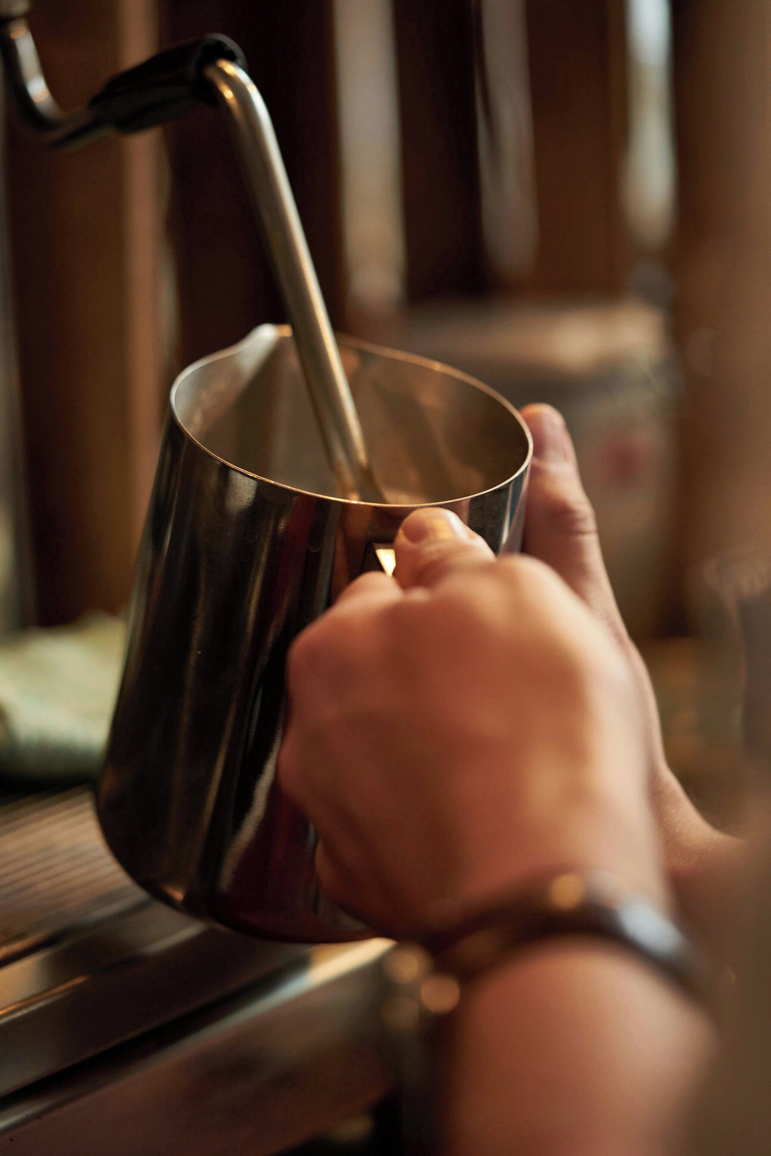 breakfast and dinner served, international cuisine