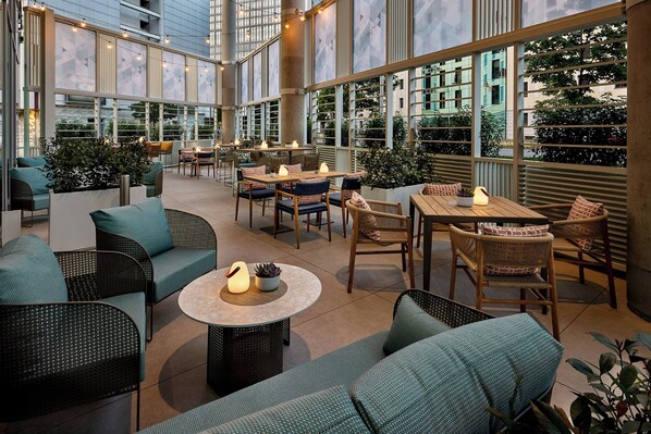 Lobby lounge - Courtyard by Marriott Berlin City Center (Berlin)