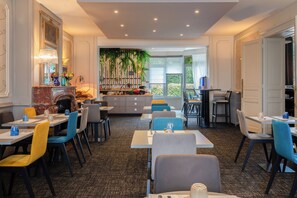 Daily buffet breakfast (EUR 14 per person)