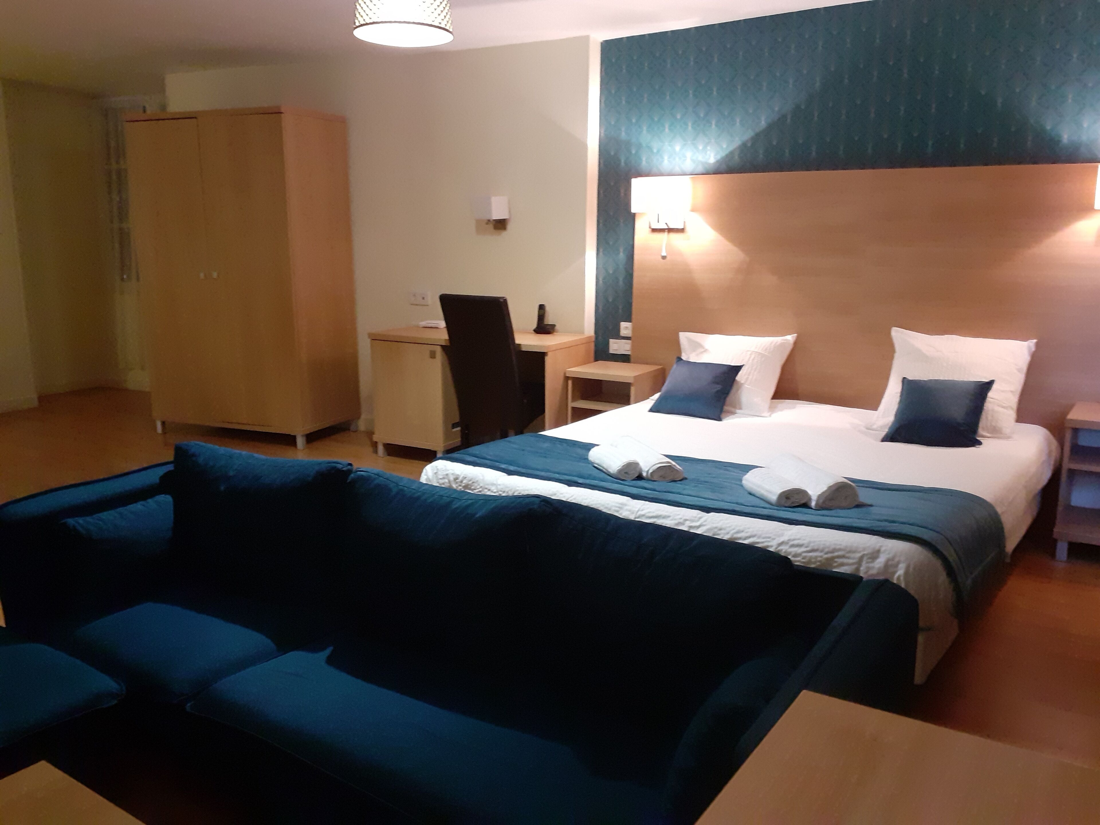 Bureau, draps fournis