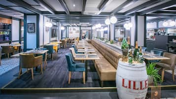 تقديم الغداء والعشاء، الأطباق الفرنسية