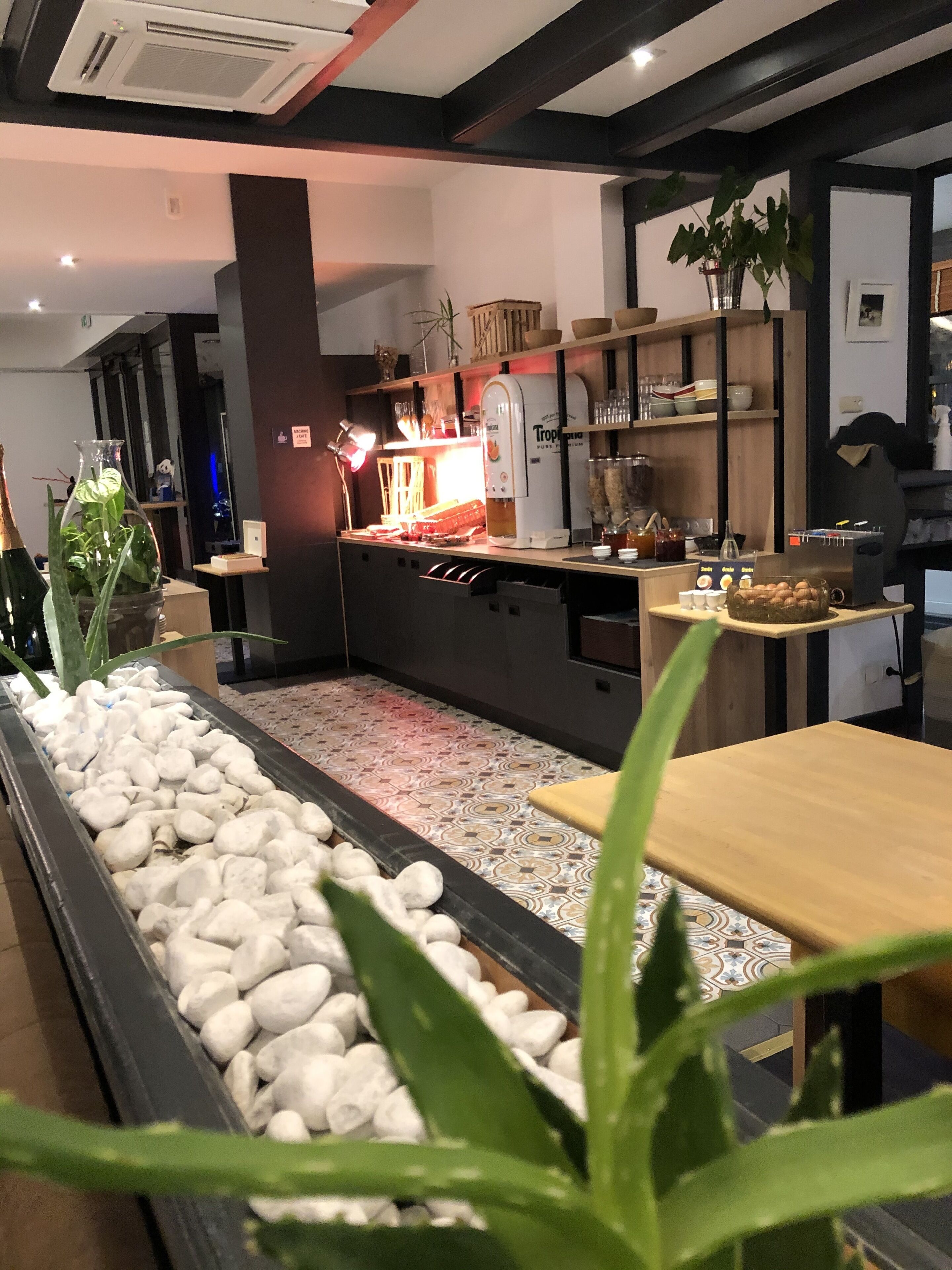 daily buffet breakfast (eur 13.9 per person)