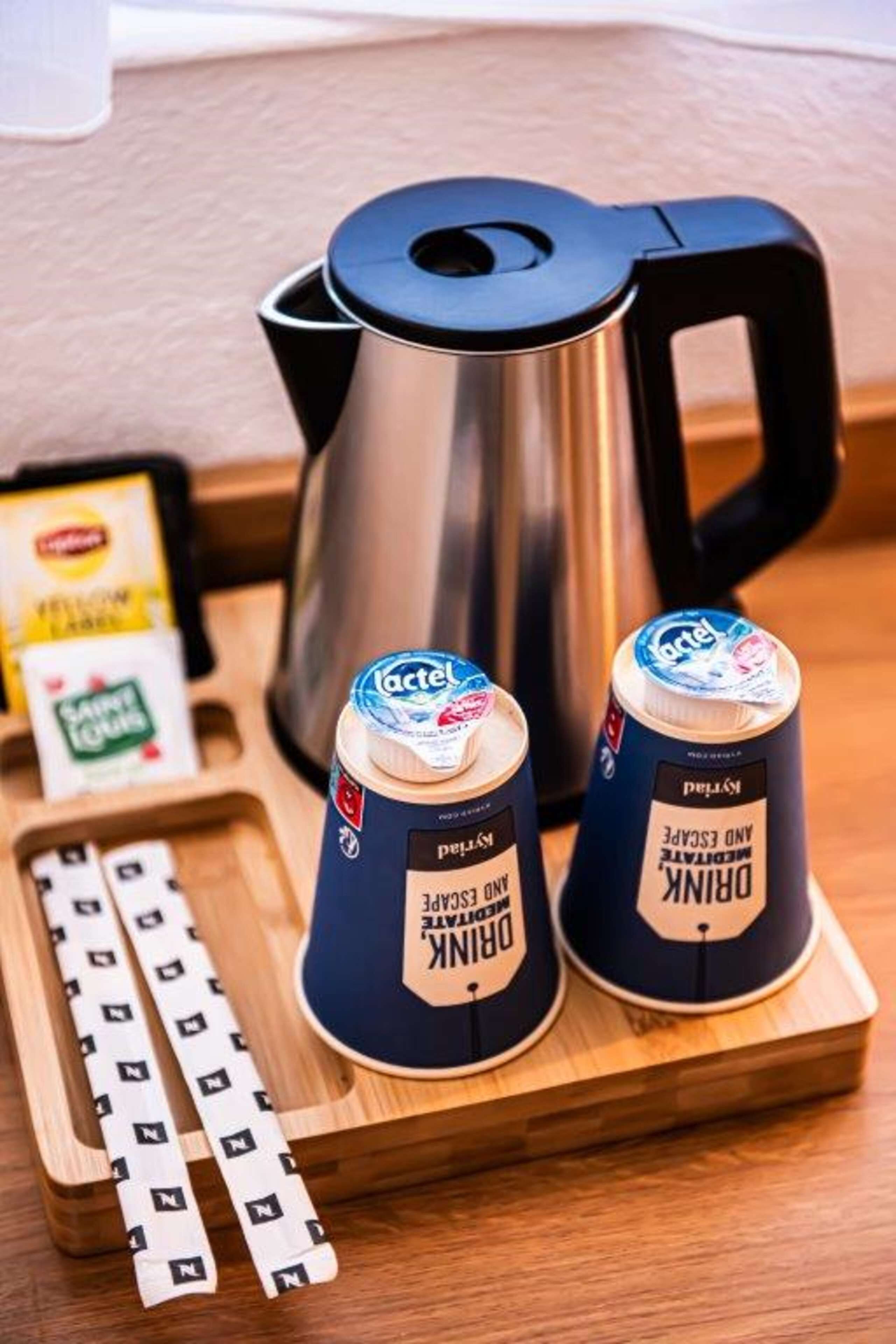 Photo - Kyriad Limoges Centre Gare - Atrium