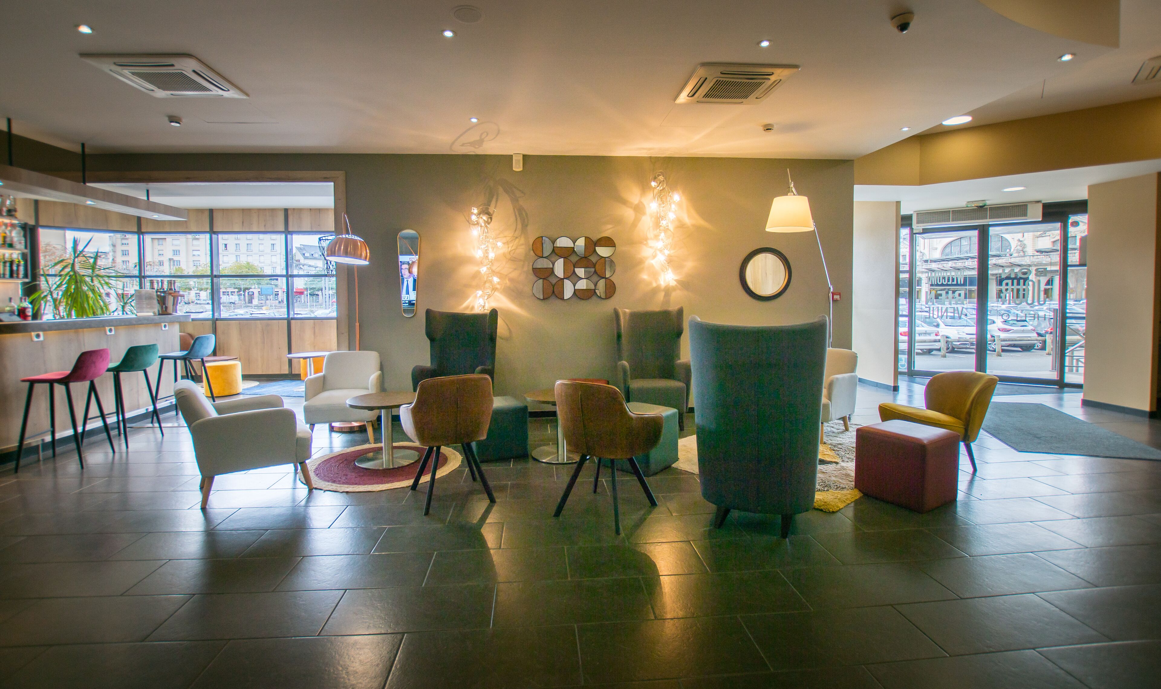 Photo - Kyriad Limoges Centre Gare - Atrium