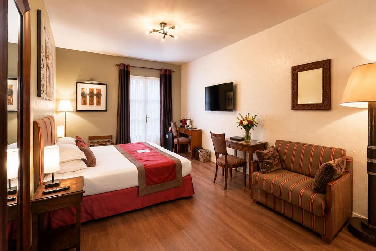 Deluxe Double Room, Balcony | Premium bedding, down duvets, desk, blackout curtains