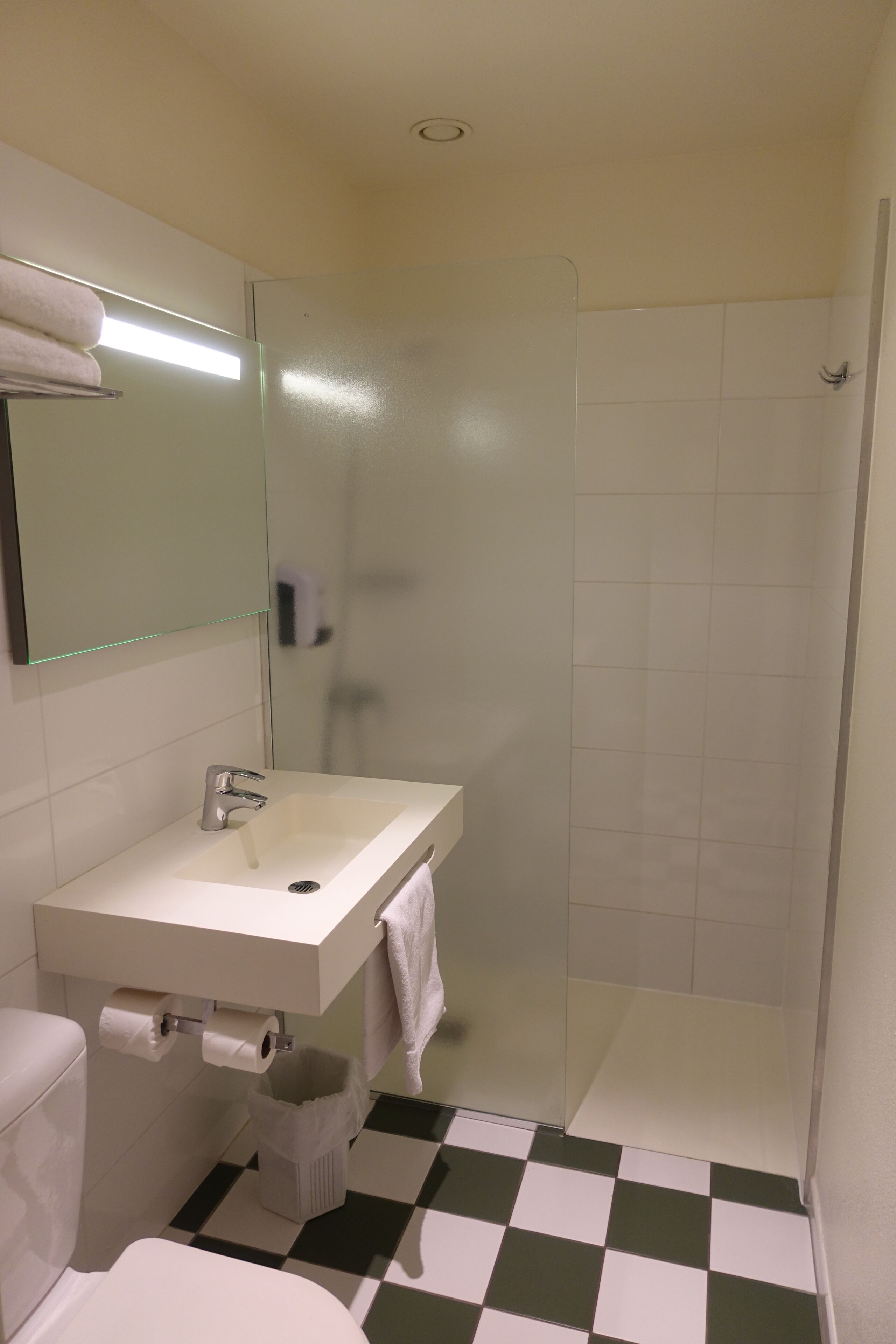 signature double room | bathroom | shower, hair dryer, towels
