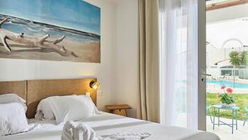 Double or Twin Room, Terrace | Individually decorated, individually furnished, desk, free WiFi