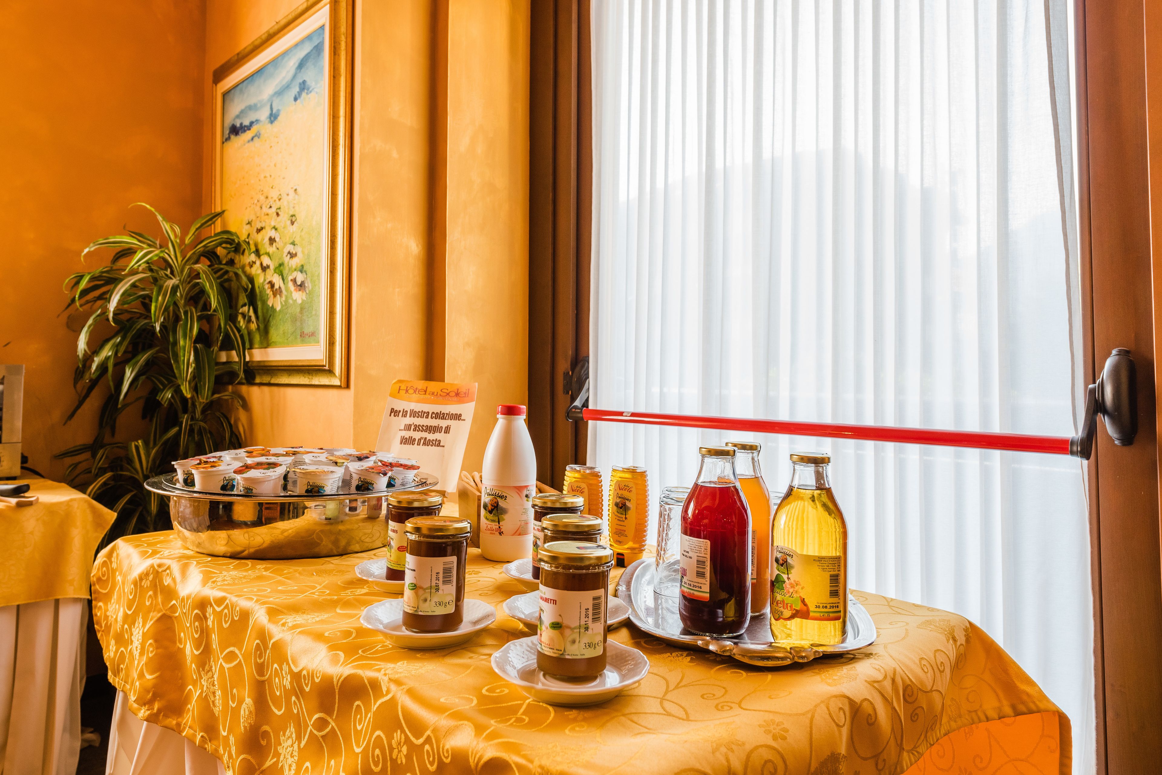 daily buffet breakfast (eur 15 per person)