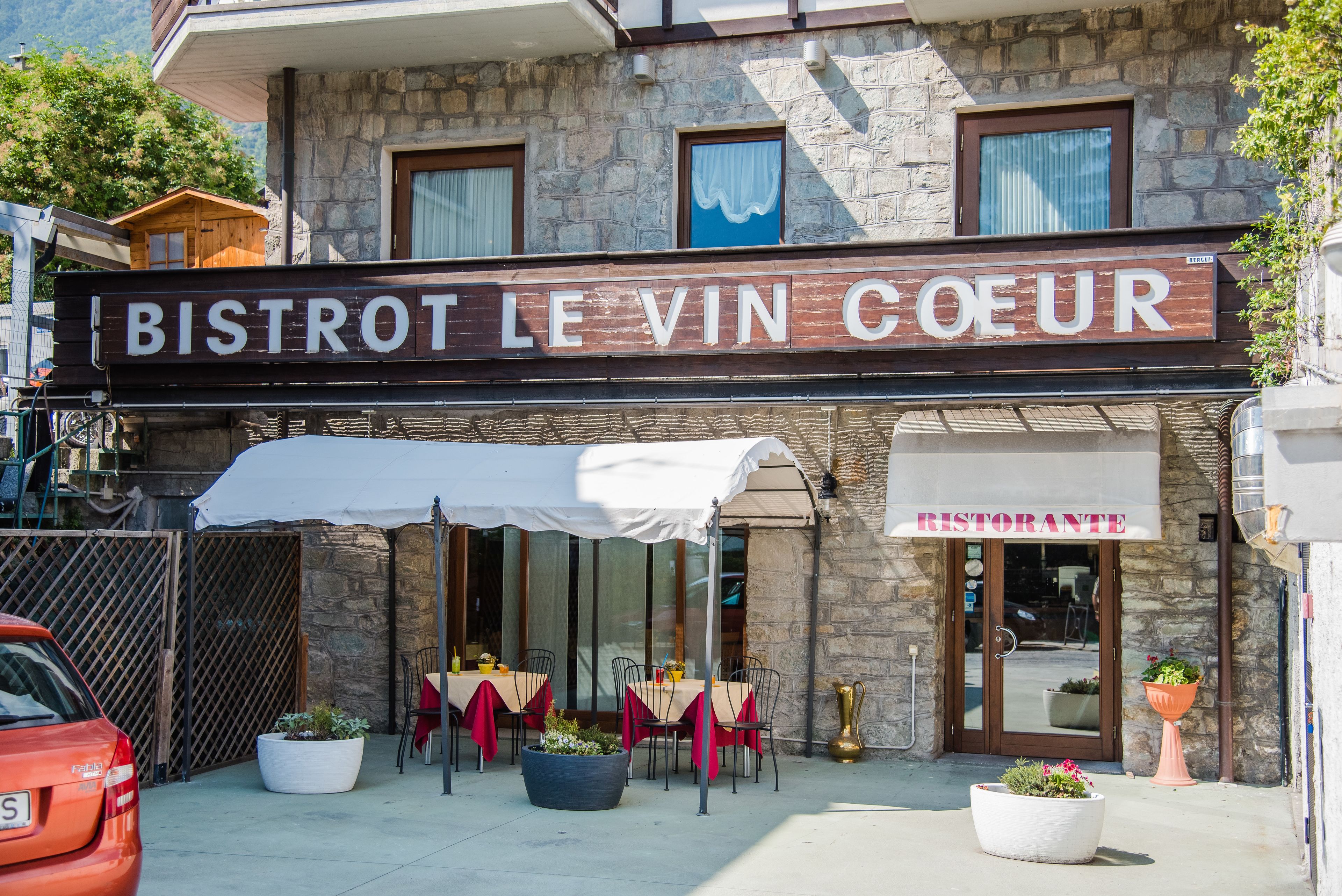 breakfast, lunch and dinner served