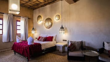 Chambre Quadruple Tradition | Décoration personnalisée, rideaux occultants, lits bébé (gratuits)