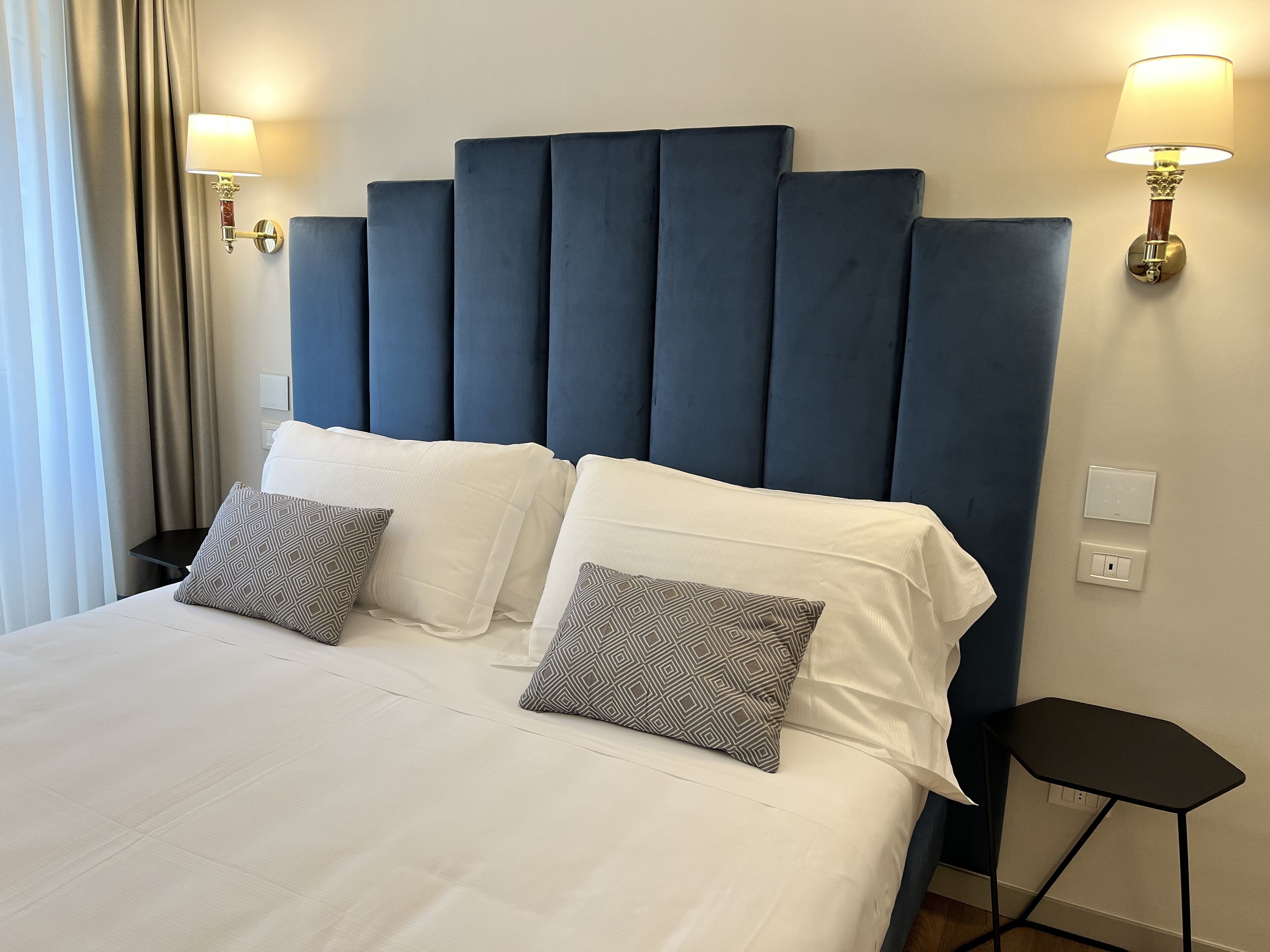 junior suite | 1 bedroom, premium bedding, down duvets, pillow-top beds