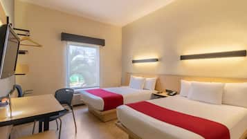 Schreibtisch, Bügeleisen/Bügelbrett, kostenloses WLAN, Bettwäsche