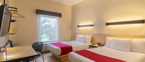 Schreibtisch, Bügeleisen/Bügelbrett, kostenloses WLAN, Bettwäsche