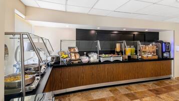 Tägliches inbegriffenes großes Frühstück