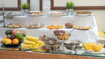 Petit déjeuner continental servi tous les jours en supplément