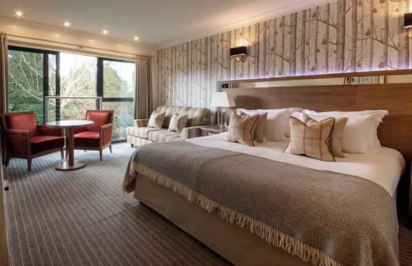 Premium bedding, in-room safe, desk, iron/ironing board