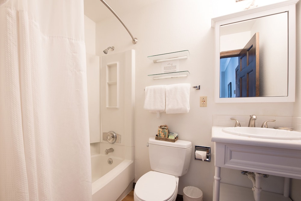 Elk Mountain Lodge by null