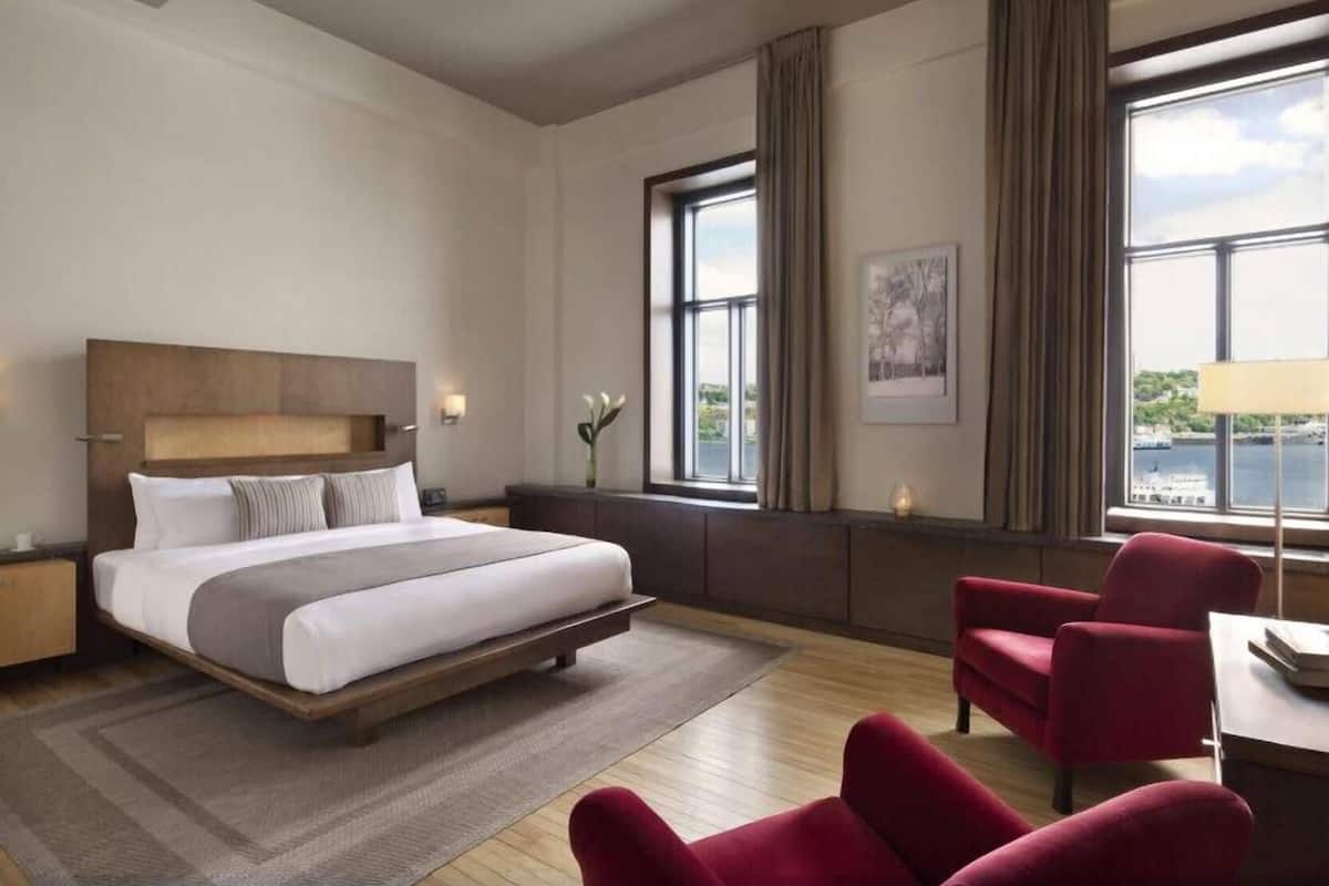 Egyptian cotton sheets, premium bedding, down duvets, pillow-top beds