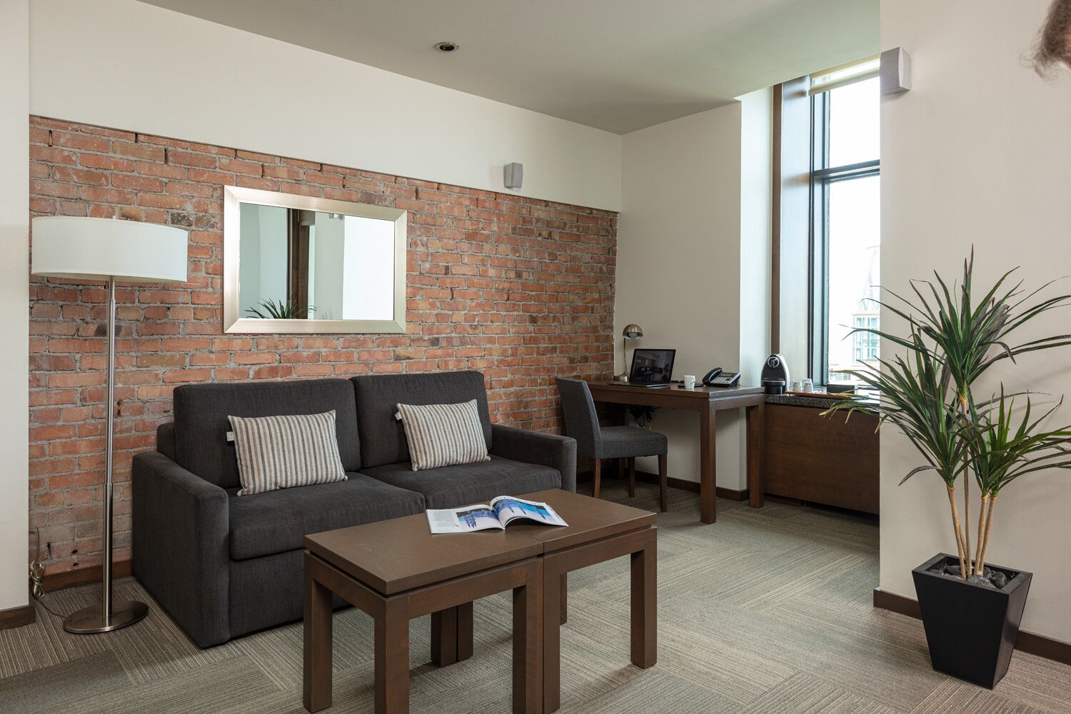 flat-screen tv, dvd player, ipod dock