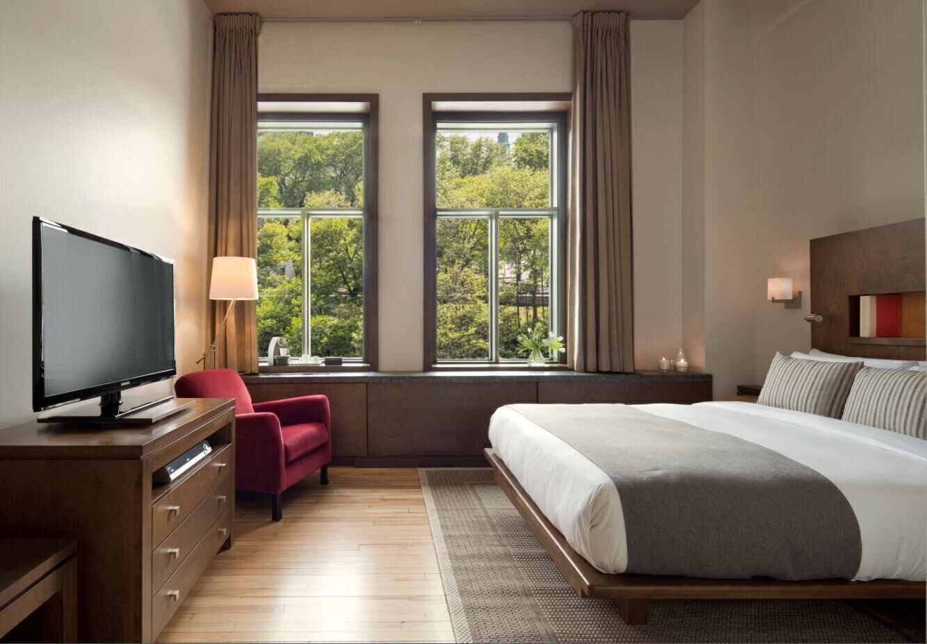 Egyptian cotton sheets, premium bedding, down duvets, pillow-top beds