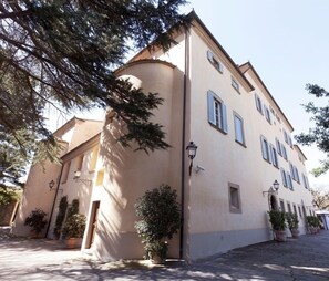 Esterni