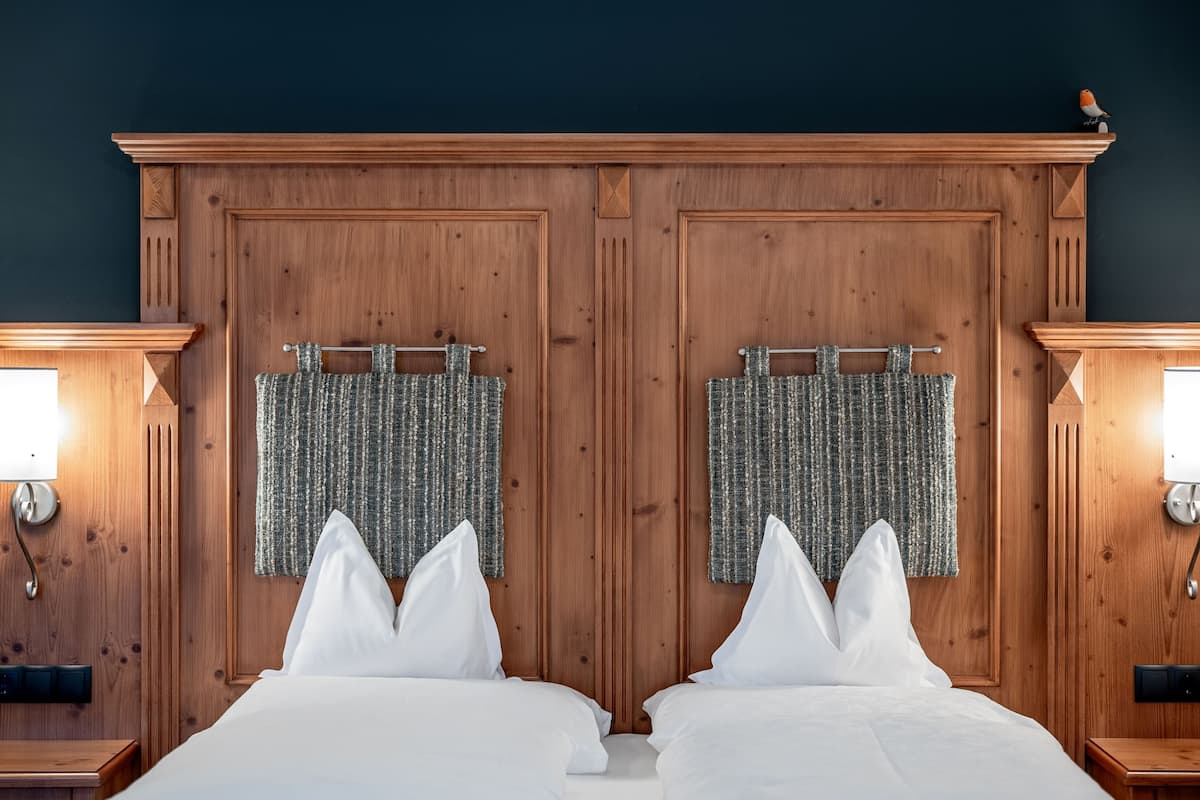 comfort double room, balcony (xxlarge) | 1 bedroom, hypo-allergenic bedding, down duvets, minibar