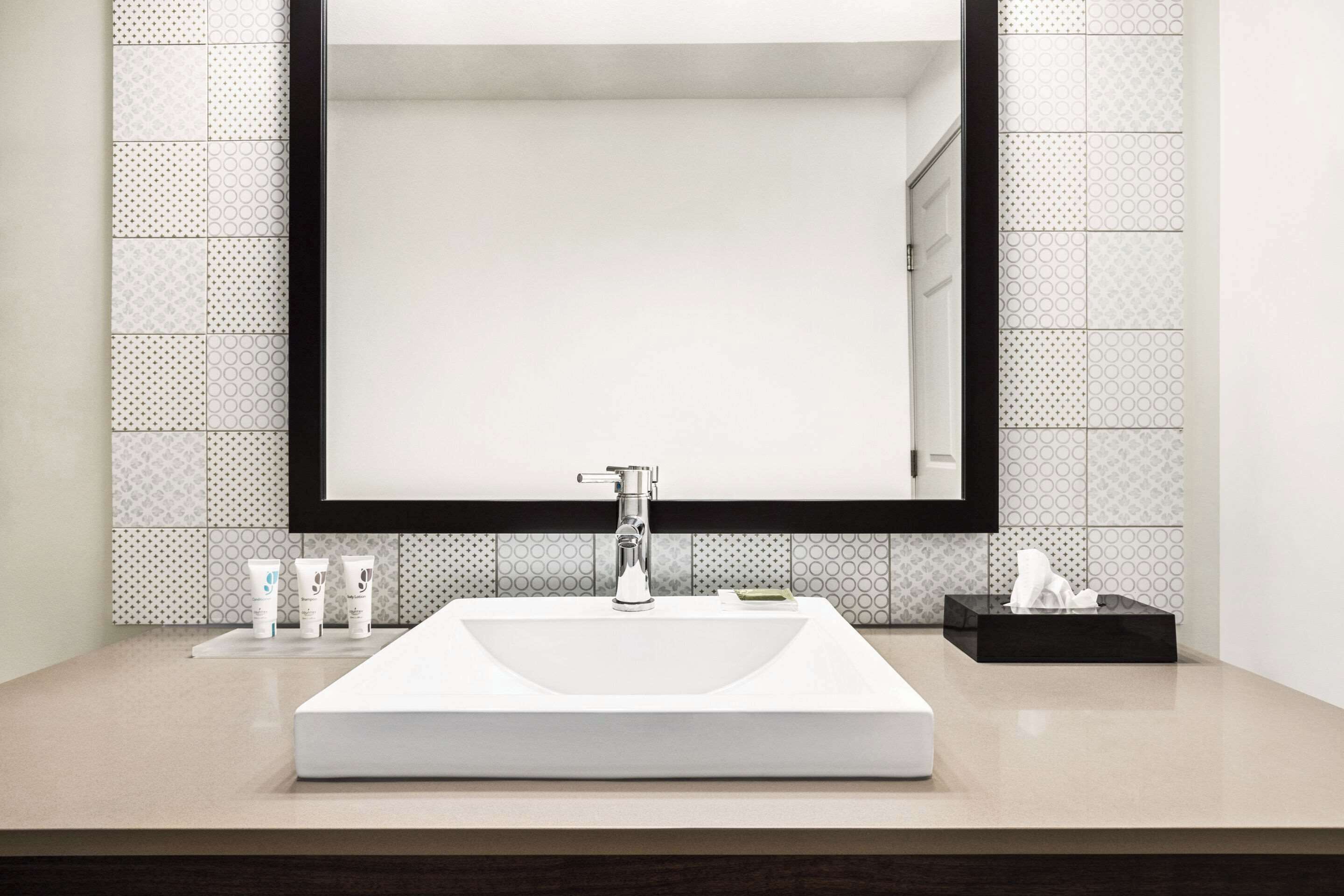 1 bedroom, in-room safe, desk, laptop workspace