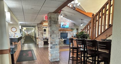 AmericInn by Wyndham Kewanee