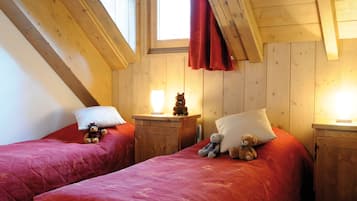 1 bedroom, blackout drapes, iron/ironing board, WiFi