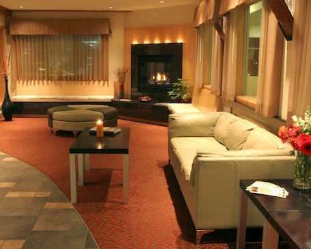 Lobby. Best Western Snowcap Lodge