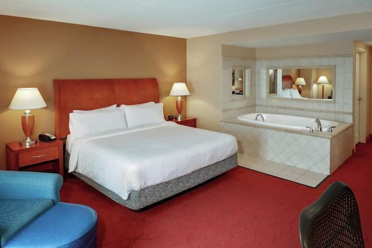 Premium bedding, pillow-top beds, in-room safe, desk