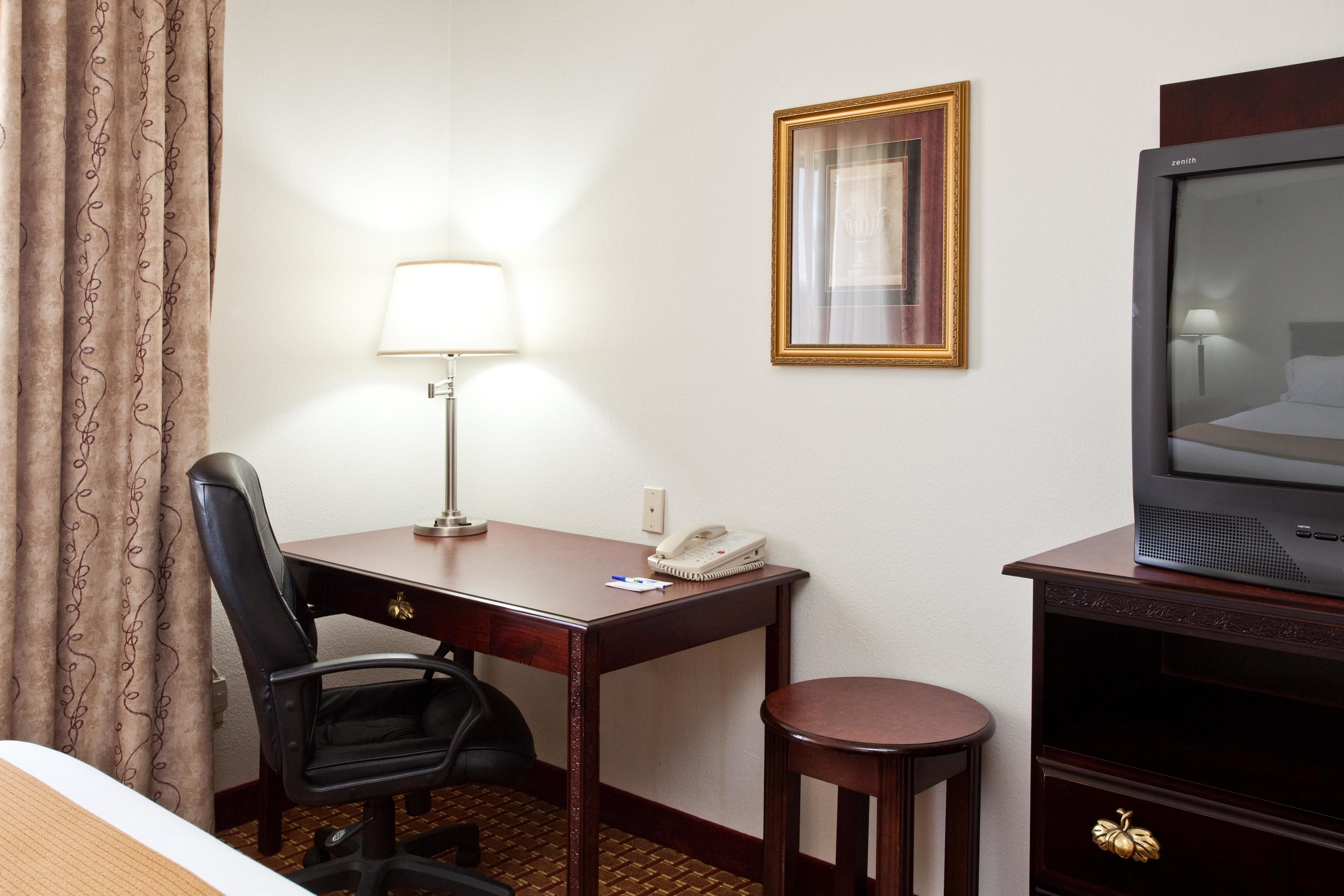 1 bedroom, in-room safe, desk, iron/ironing board